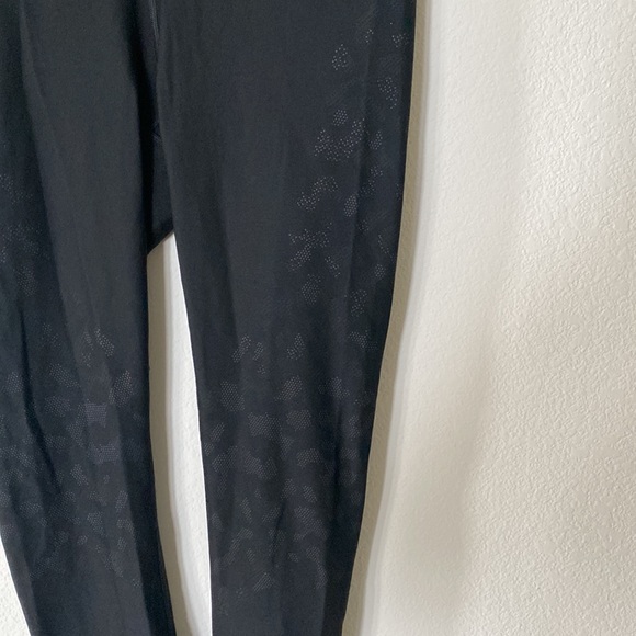 Black lululemon full length leggings size 8 - Picture 4 of 10